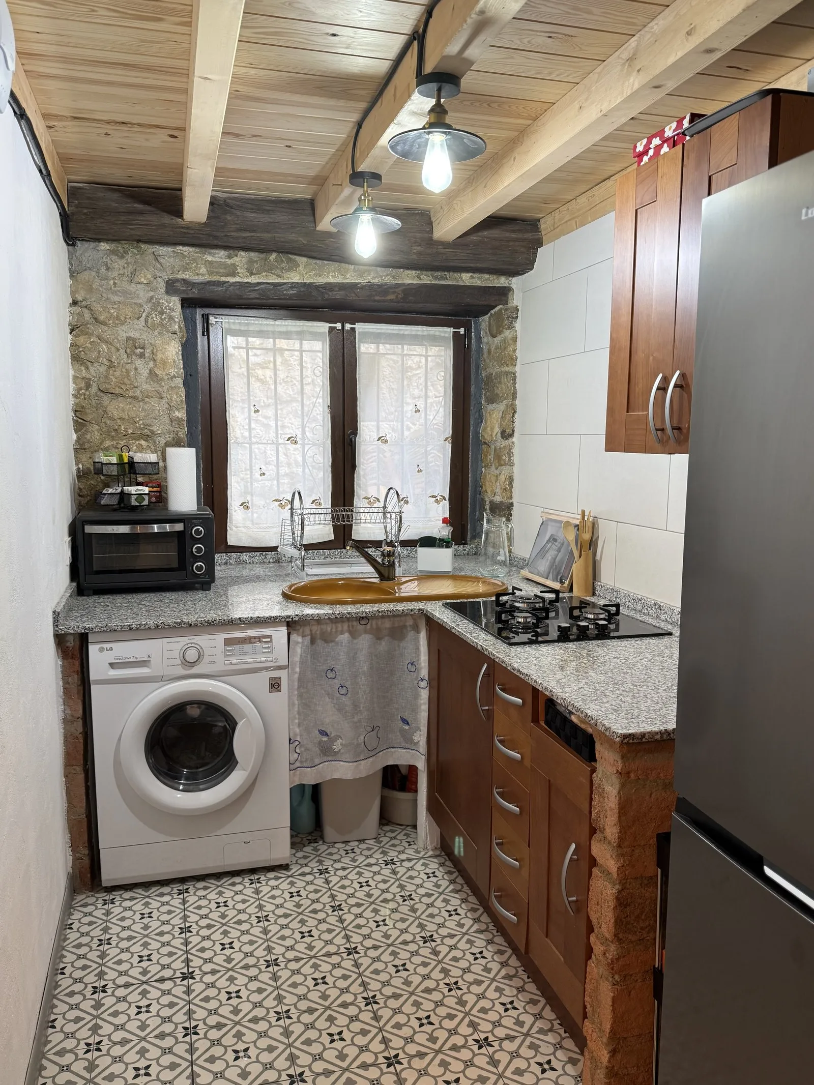 Detalle de la cocina equipada